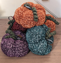 Load image into Gallery viewer, Handmade Crochet Pumpkins